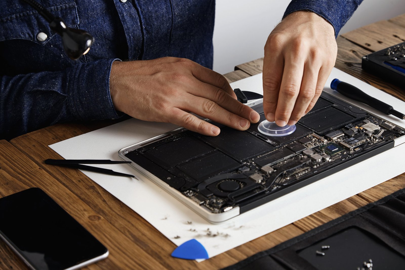 Apple Macbook Repair London | MacBook battery replacement services london