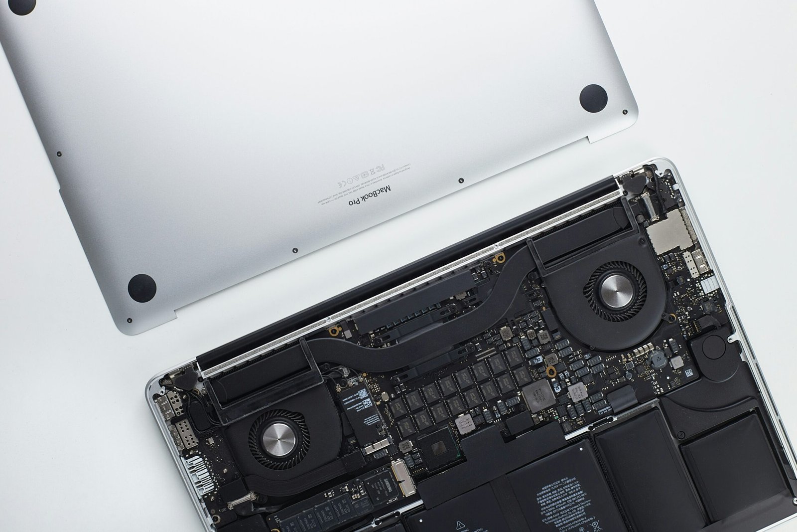 Apple Macbook Repair London | MacBook battery replacement services london